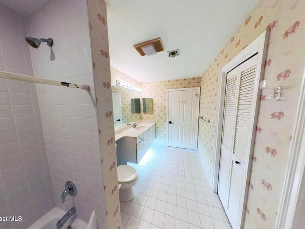 1510 Oak Harbor Boulevard, Vero Beach, FL 32967