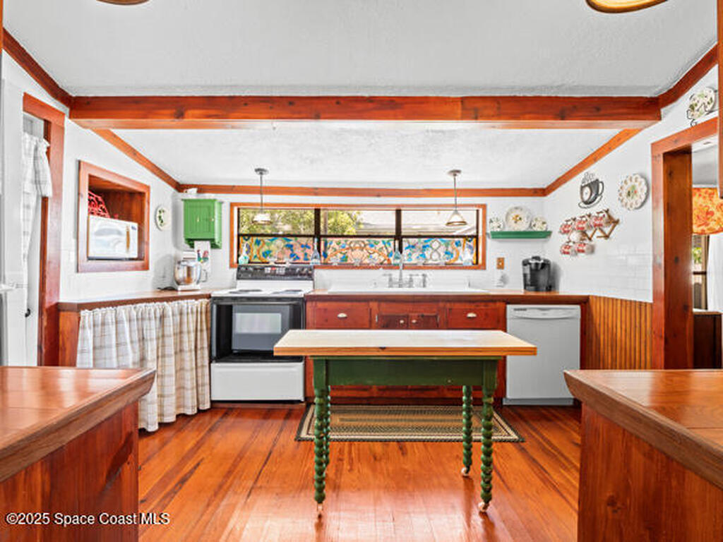 608 Indiana Avenue, St. Cloud, FL 34769