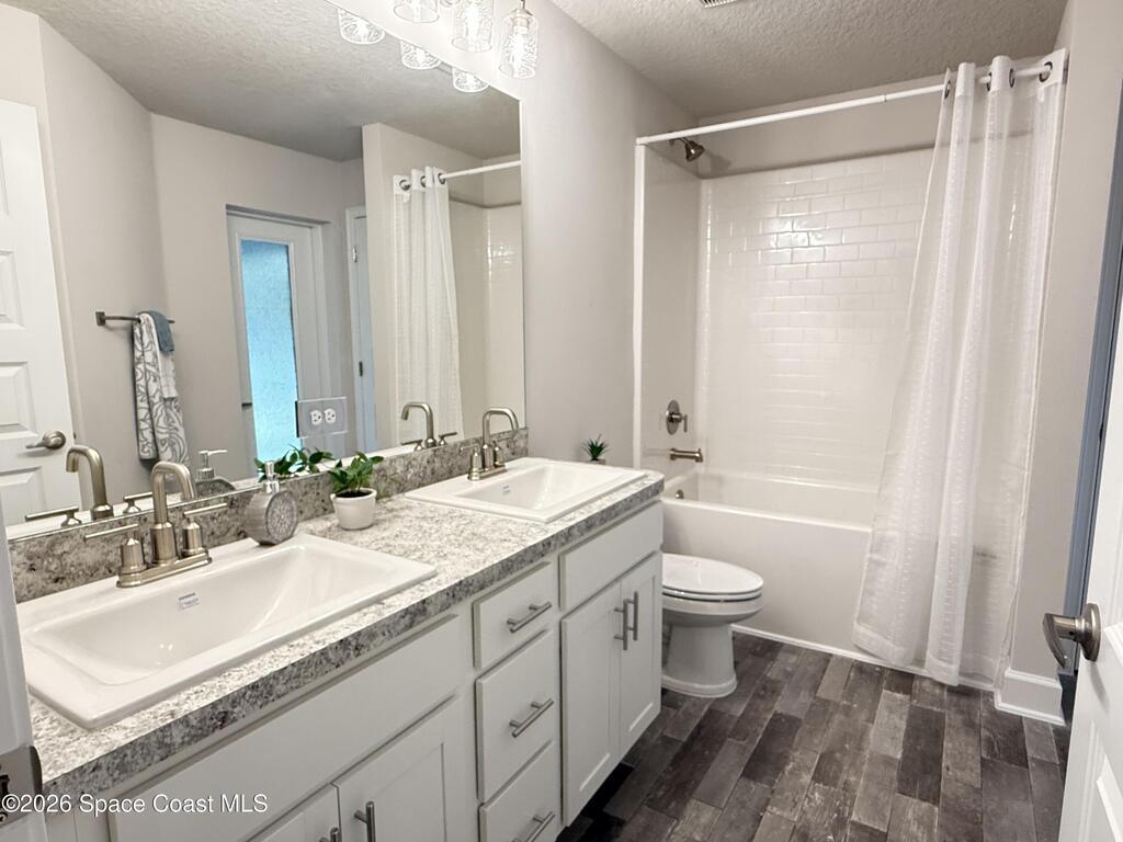 832 Majestic Avenue, Sebastian, FL 32958