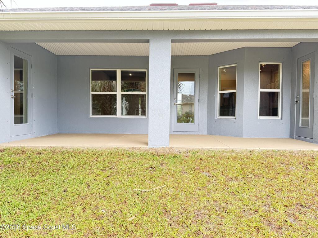 832 Majestic Avenue, Sebastian, FL 32958