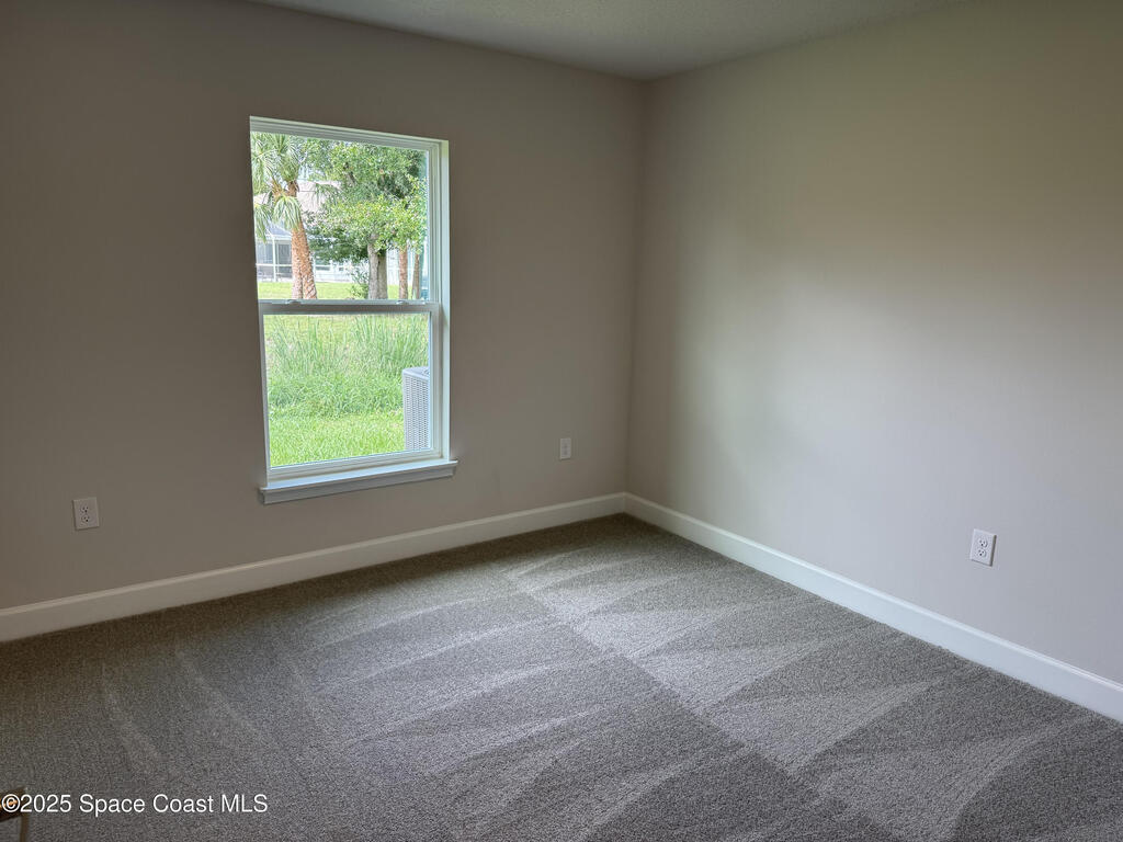 498 Easy Street, Sebastian, FL 32958