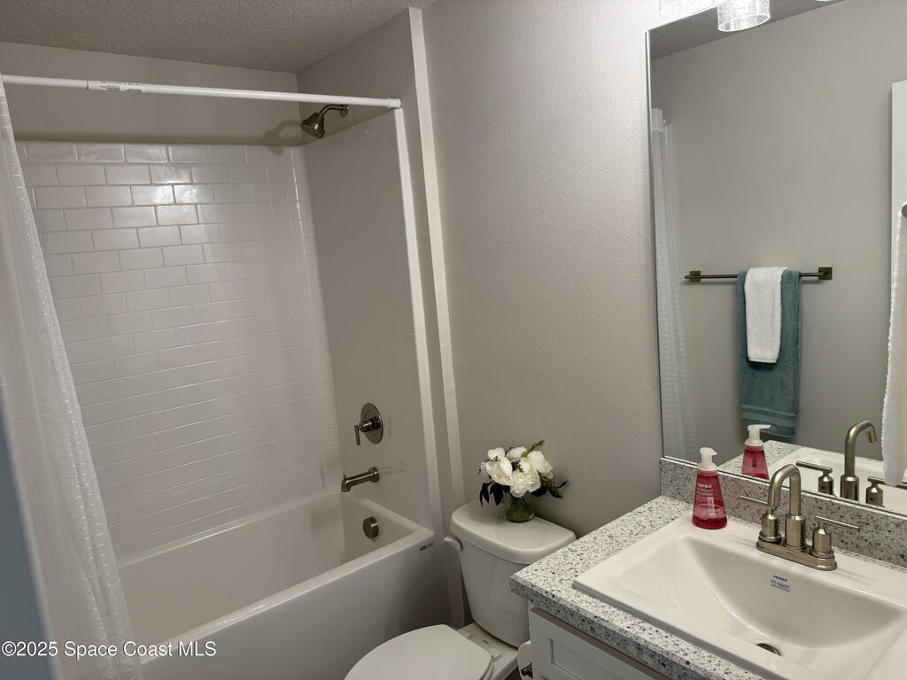498 Easy Street, Sebastian, FL 32958