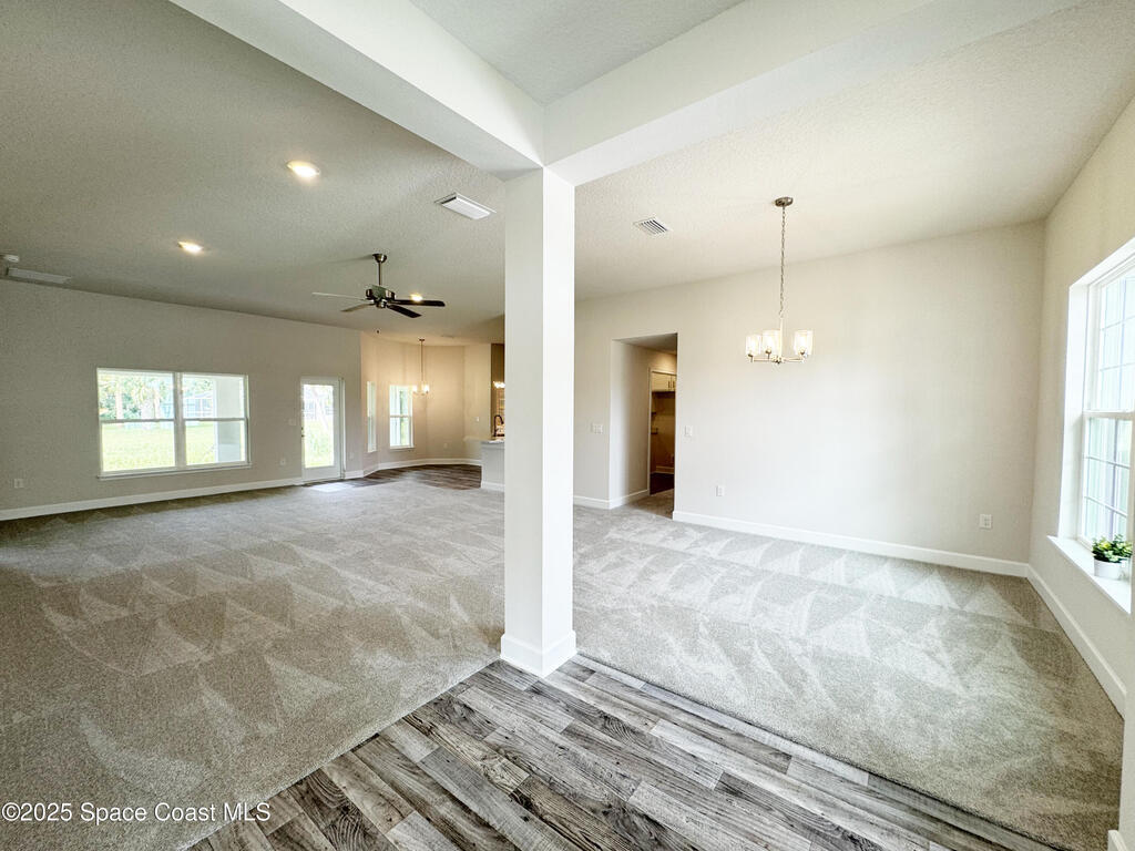 498 Easy Street, Sebastian, FL 32958