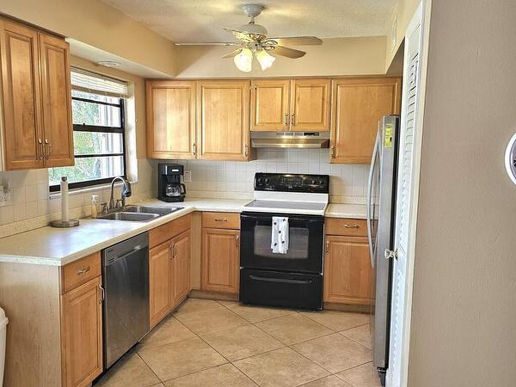 898 Hampton Drive, Palm Bay, FL 32905