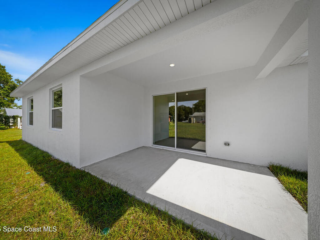 514 Whitehall Avenue, Palm Bay, FL 32908