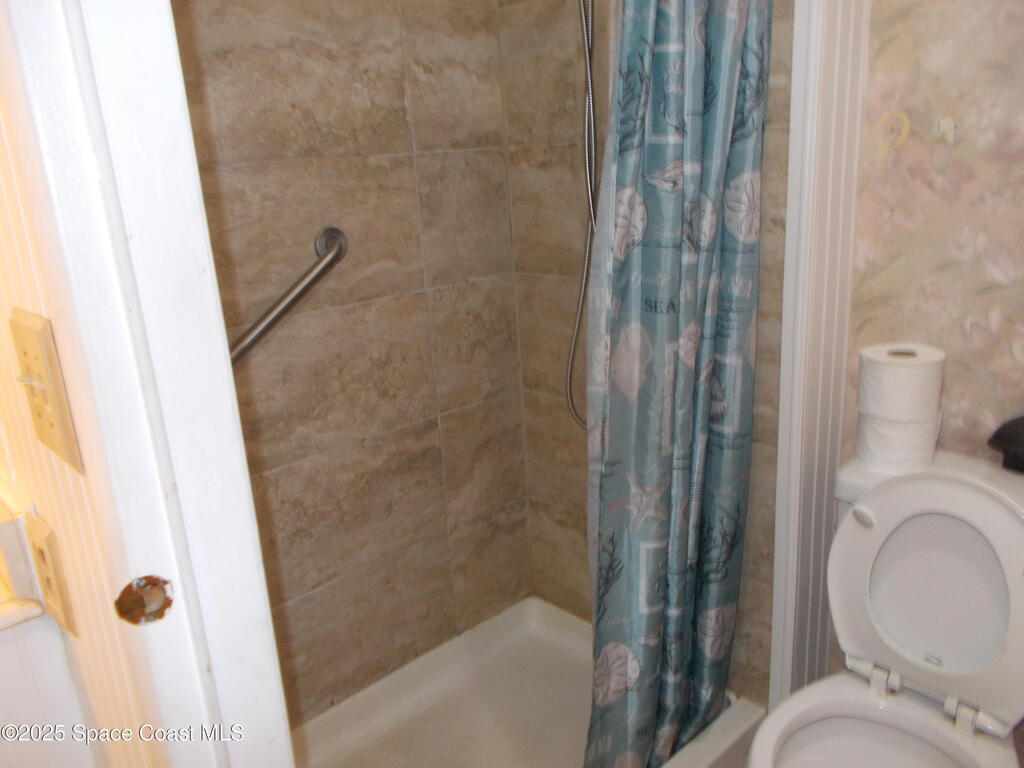 906 Spruce Street, Sebastian, FL 32976