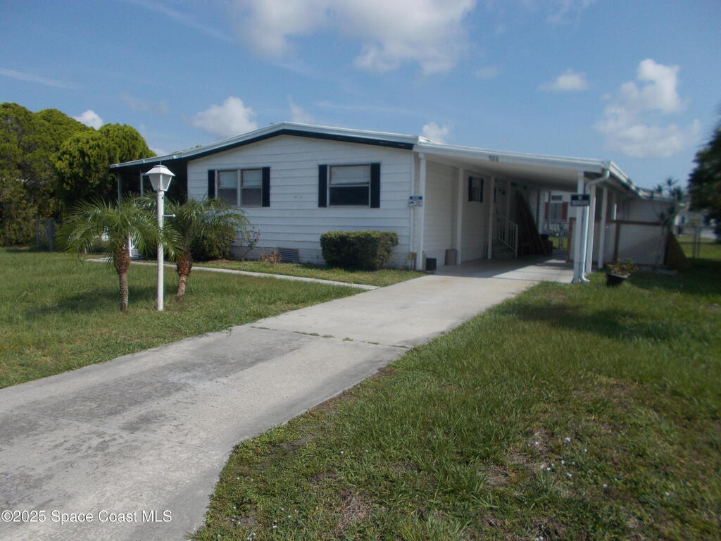 906 Spruce Street, Sebastian, FL 32976