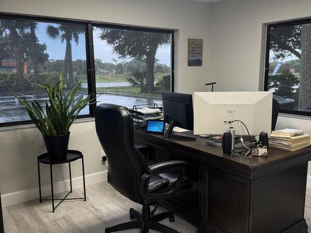 700 N Wickham Road, Melbourne, FL 32935