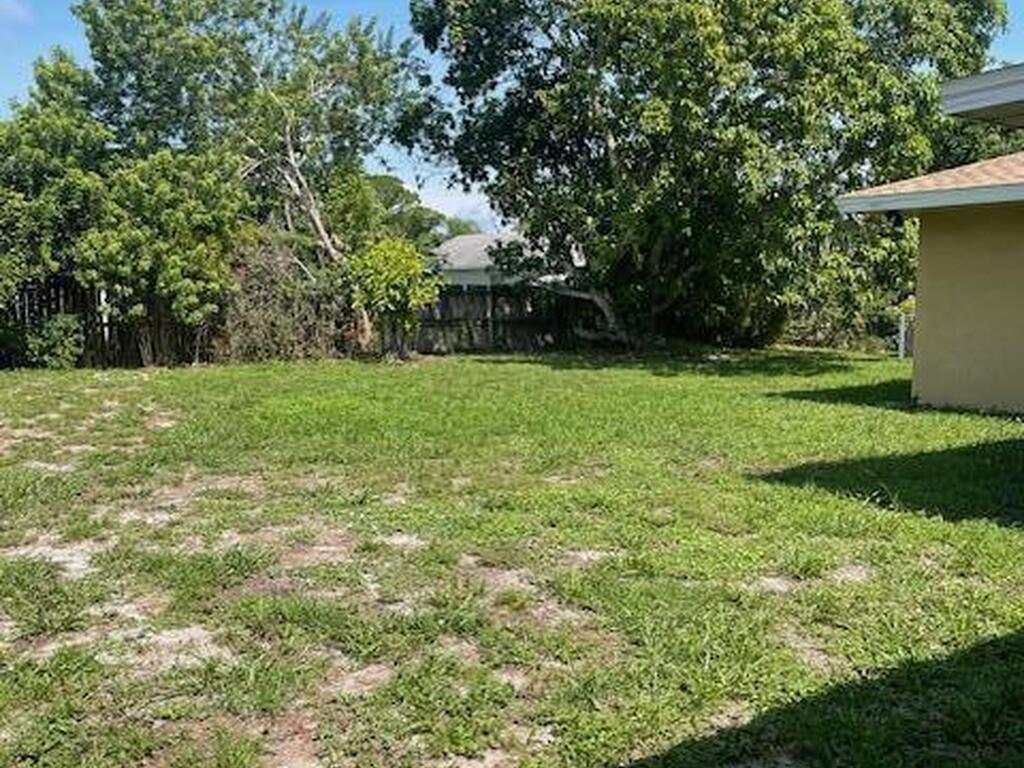 1030 Lee Avenue, Palm Bay, FL 32907