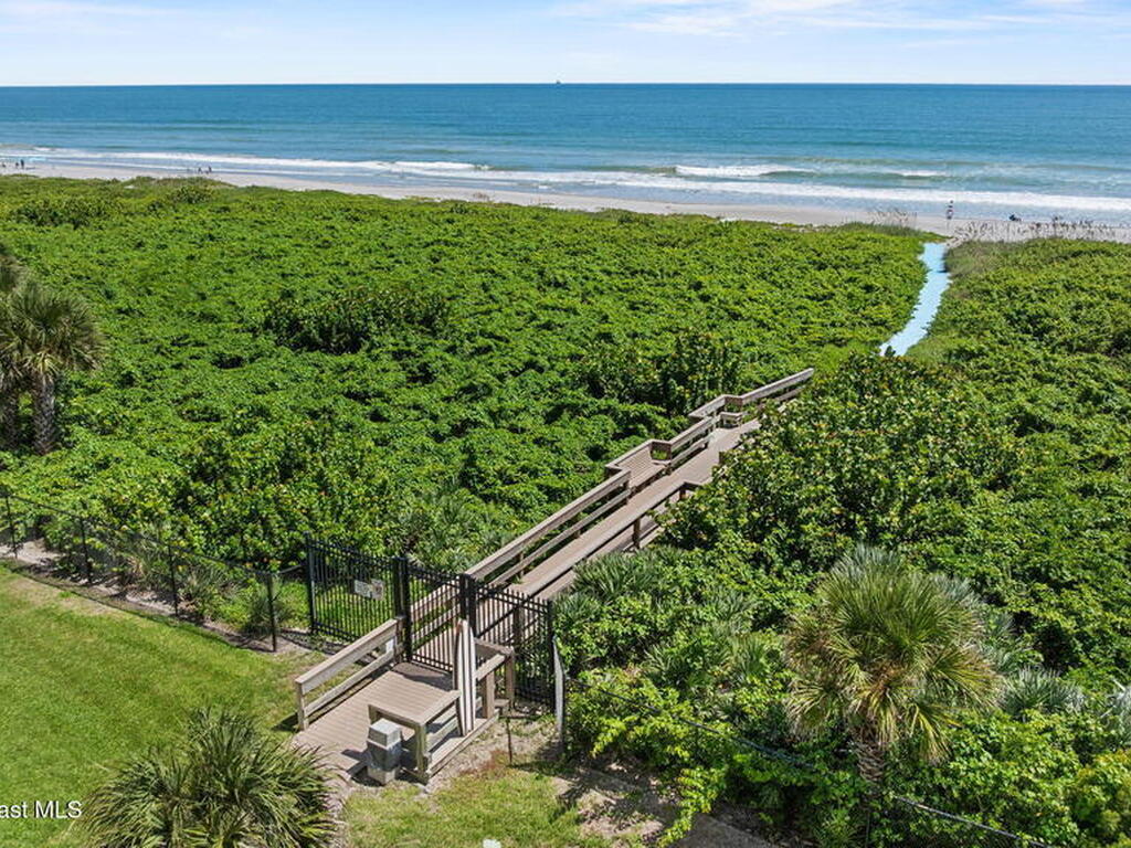 830 N Atlantic Avenue, Cocoa Beach, FL 32931
