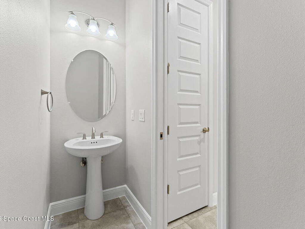 6724 Vista Hermosa Drive, Melbourne, FL 32940