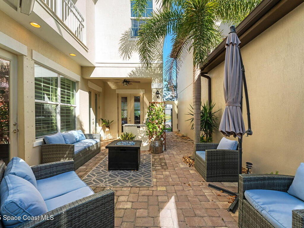 6724 Vista Hermosa Drive, Melbourne, FL 32940