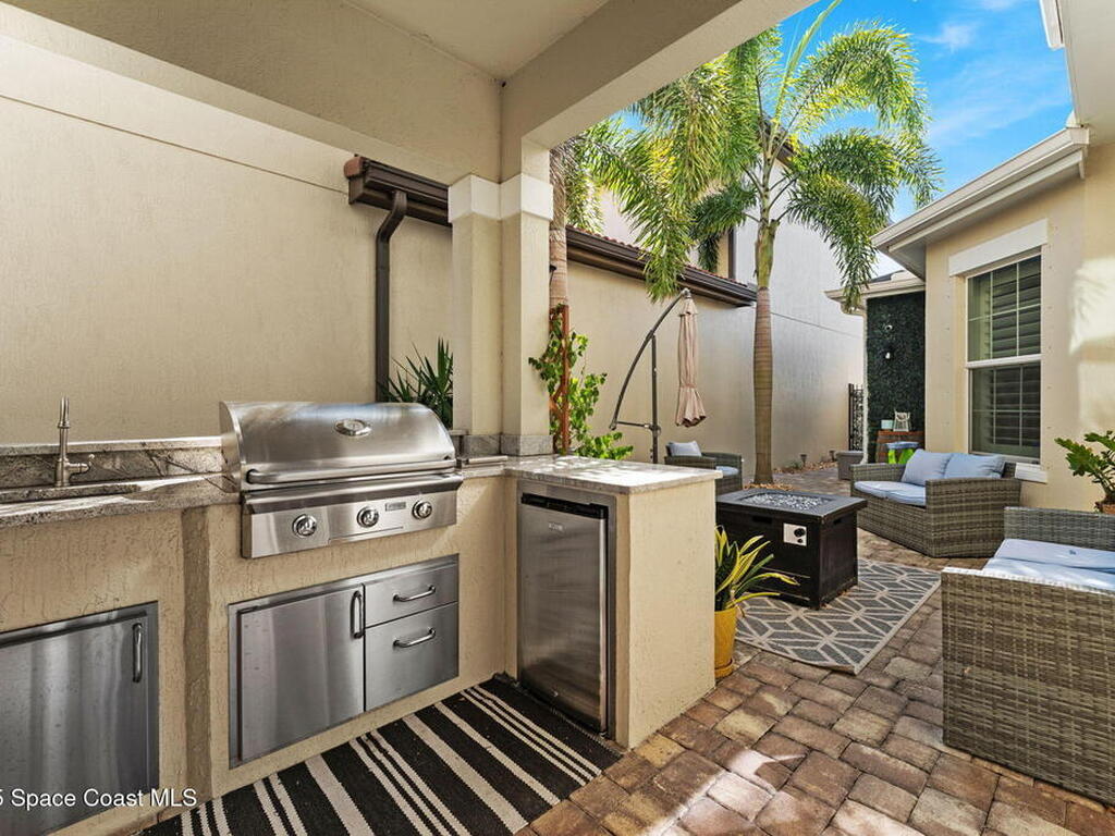 6724 Vista Hermosa Drive, Melbourne, FL 32940