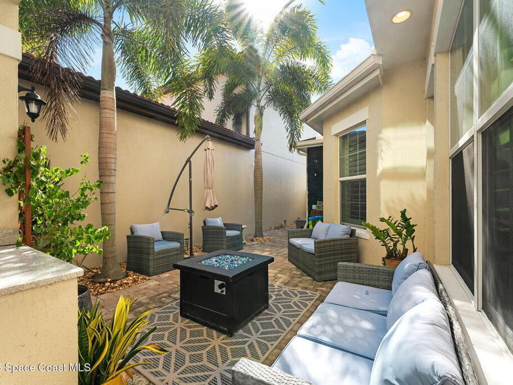 6724 Vista Hermosa Drive, Melbourne, FL 32940