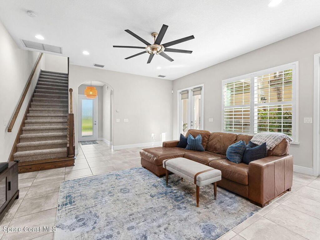 6724 Vista Hermosa Drive, Melbourne, FL 32940