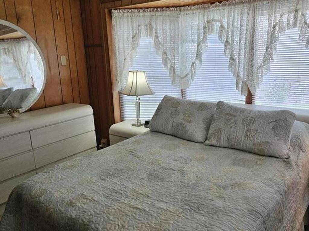 212 Holiday Park Boulevard, Palm Bay, FL 32907