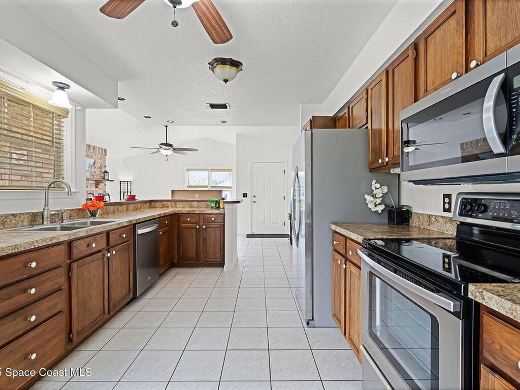 1144 Monroe Avenue, St. Cloud, FL 34769