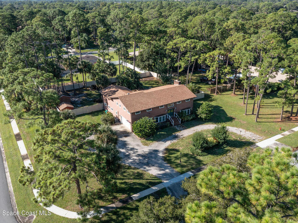 8001 Sugar Pine Drive, Melbourne, FL 32904