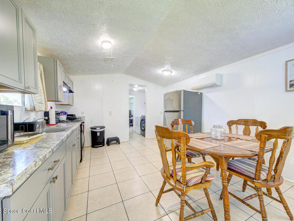 6560 Whaley Drive, Merritt Island, FL 32953