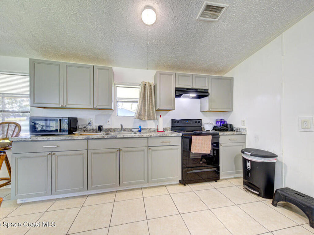 6560 Whaley Drive, Merritt Island, FL 32953