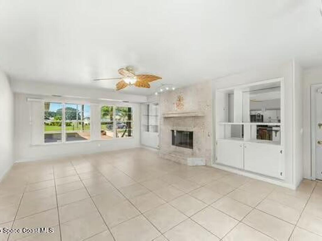 933 Waialae Circle, Palm Bay, FL 32905