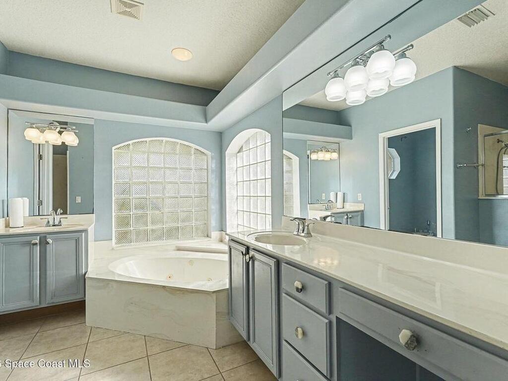 914 Sierra Place, Palm Bay, FL 32907