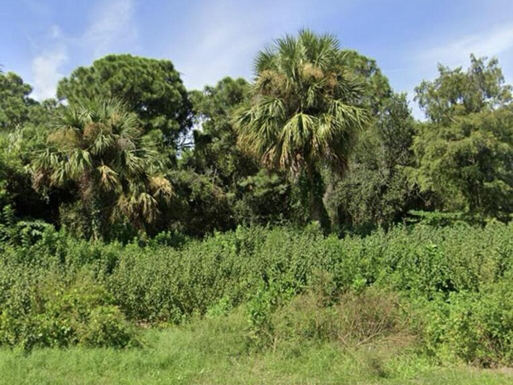2723 Jupiter Boulevard, Palm Bay, FL 32908