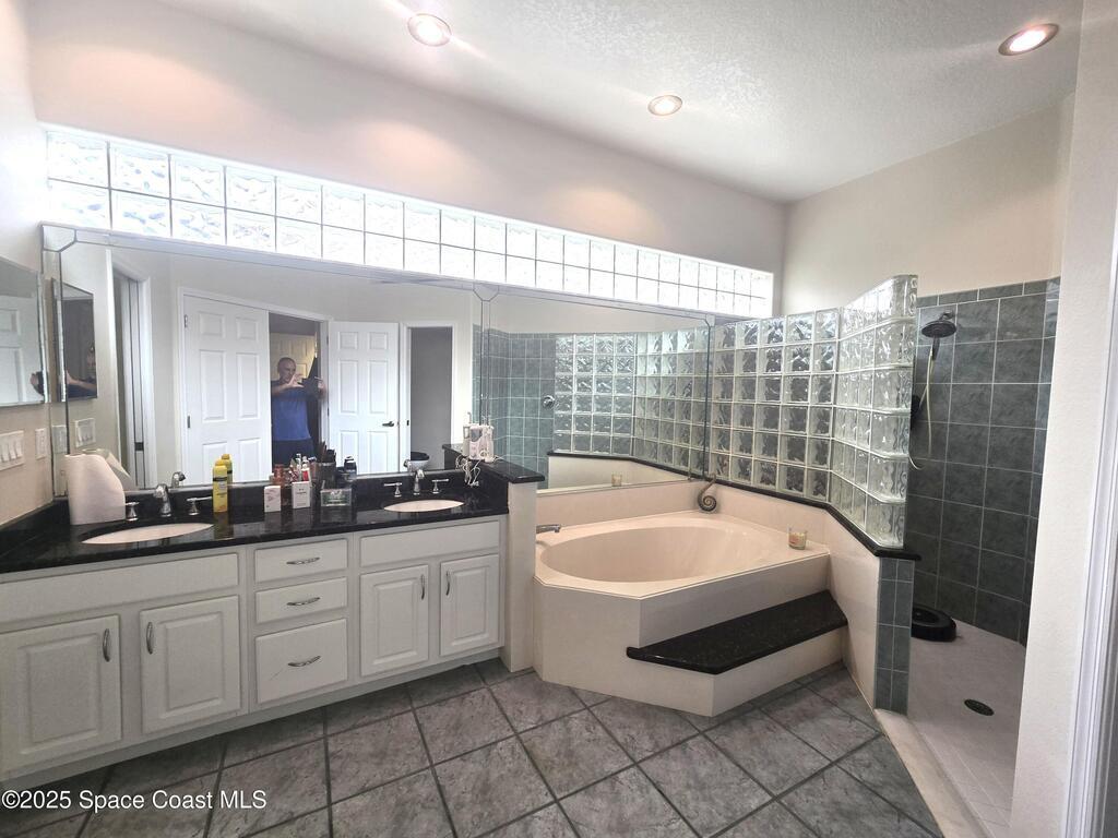 382 Carmel Drive, Suntree, FL 32940
