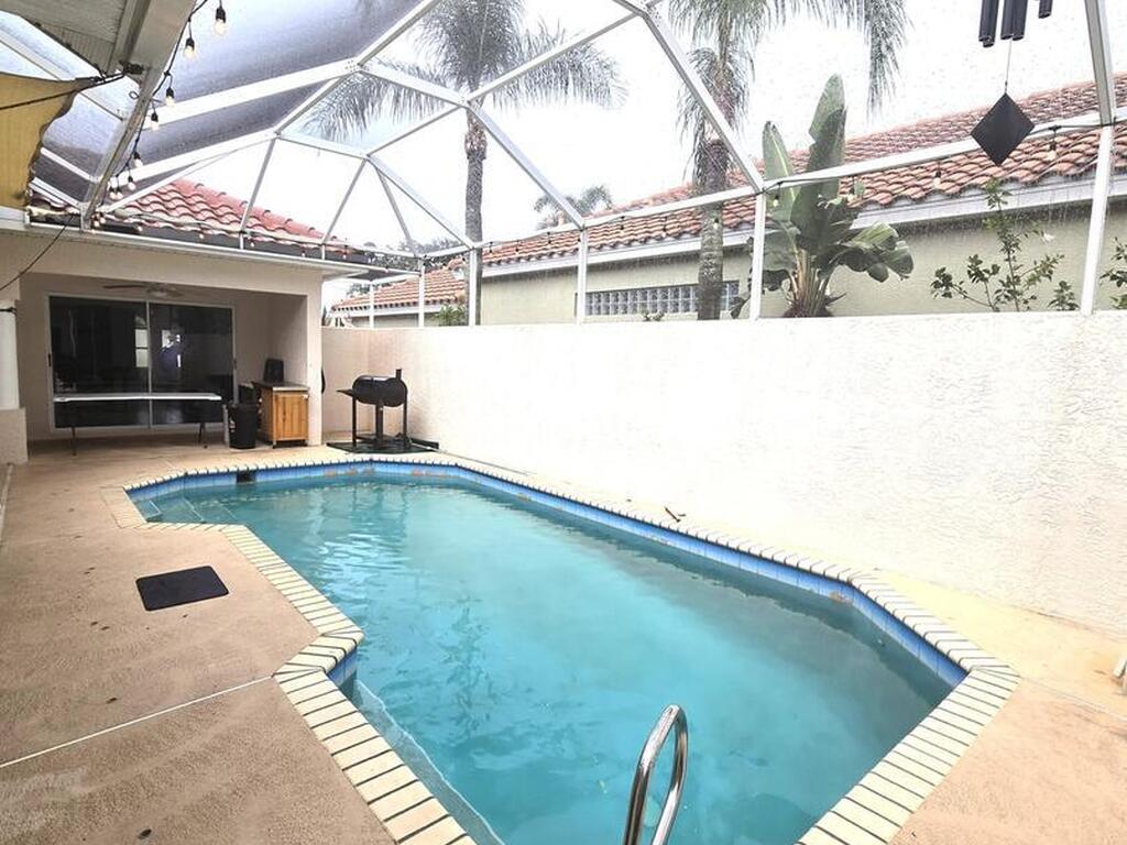 382 Carmel Drive, Suntree, FL 32940