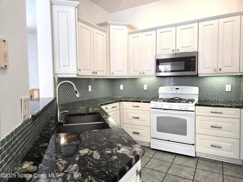 382 Carmel Drive, Suntree, FL 32940