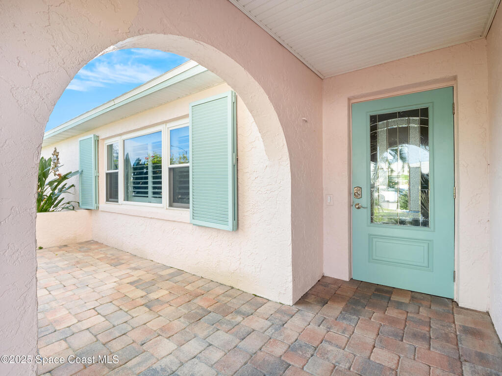 1525 W Riviera Drive, Merritt Island, FL 32952