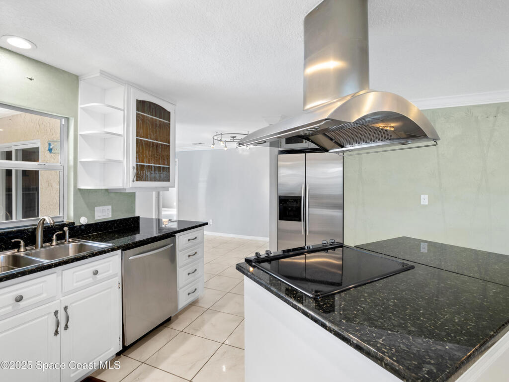 1525 W Riviera Drive, Merritt Island, FL 32952