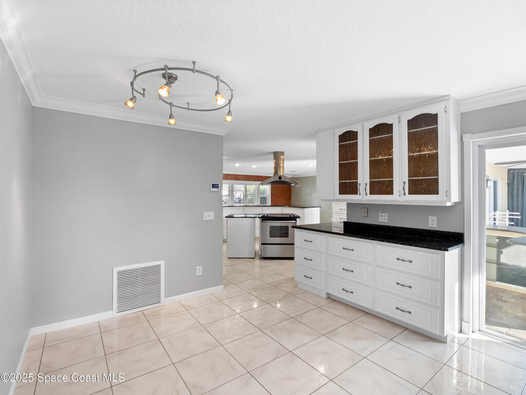 1525 W Riviera Drive, Merritt Island, FL 32952