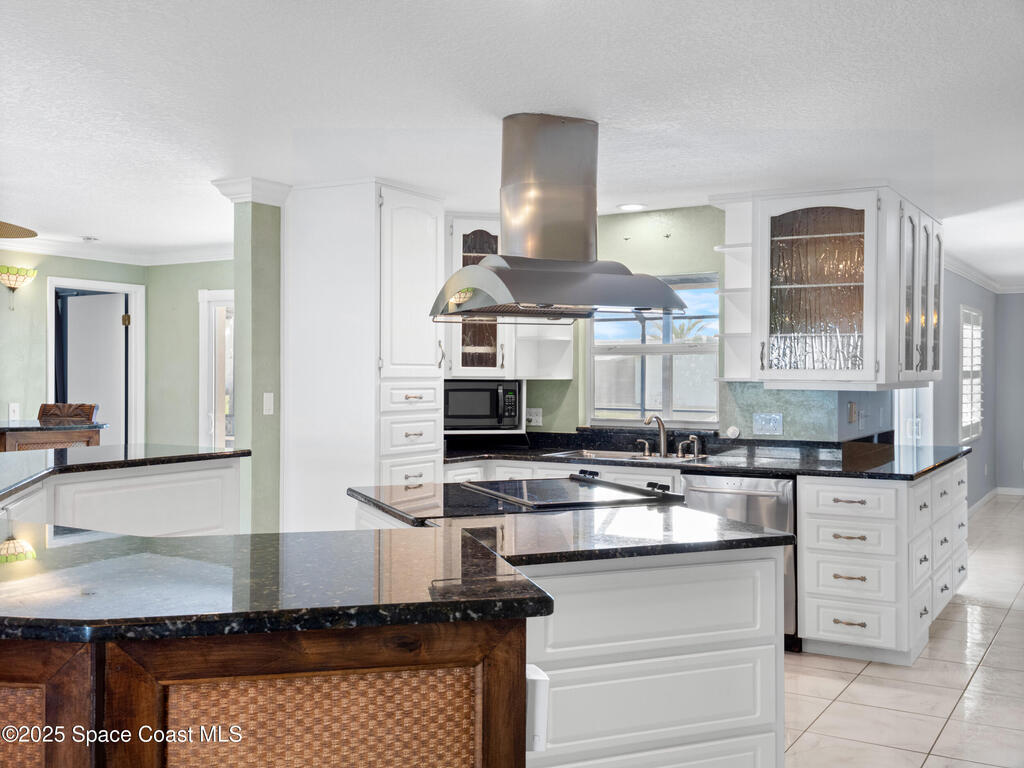 1525 W Riviera Drive, Merritt Island, FL 32952