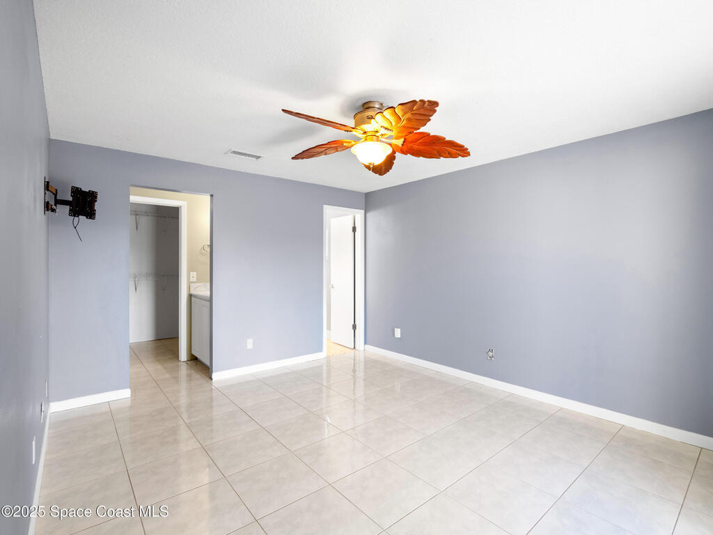 1525 W Riviera Drive, Merritt Island, FL 32952