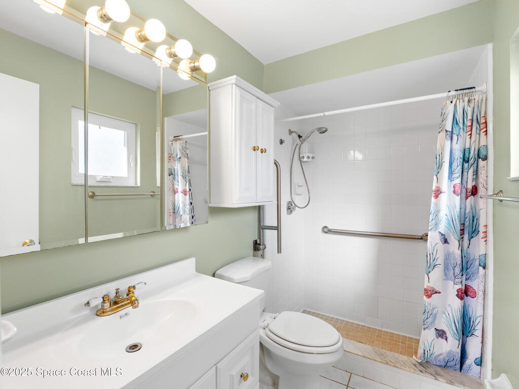 1525 W Riviera Drive, Merritt Island, FL 32952