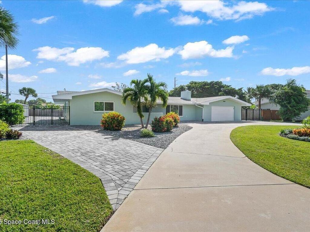 303 Hibiscus Trail, Melbourne Beach, FL 32951