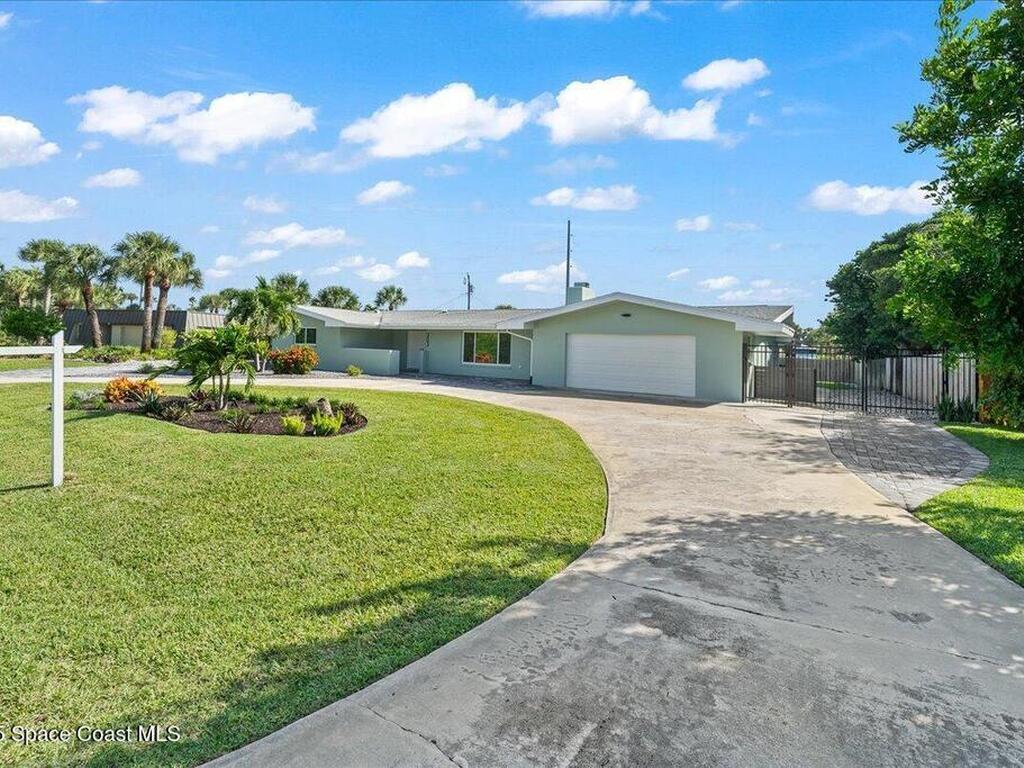 303 Hibiscus Trail, Melbourne Beach, FL 32951