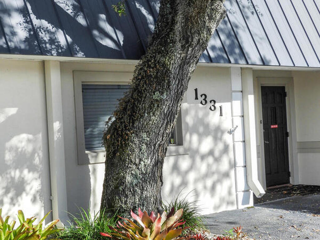 1331 S Harbor City Boulevard, Melbourne, FL 32901