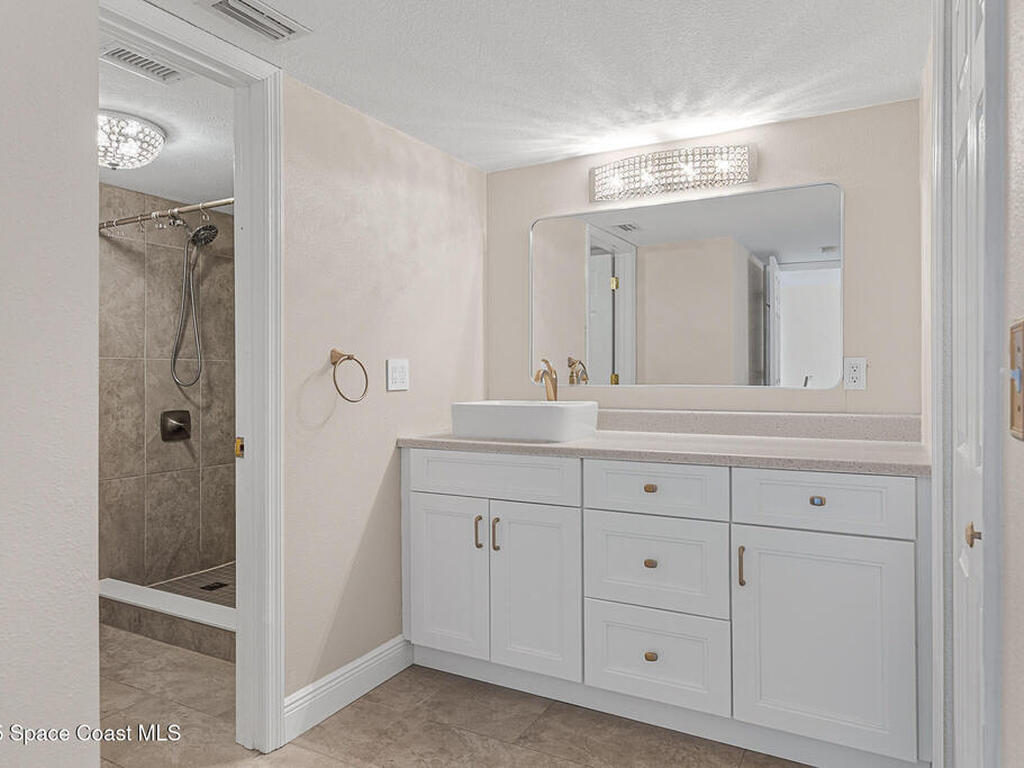 305 Tangle Run Boulevard, Melbourne, FL 32940