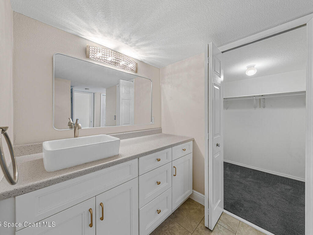 305 Tangle Run Boulevard, Melbourne, FL 32940