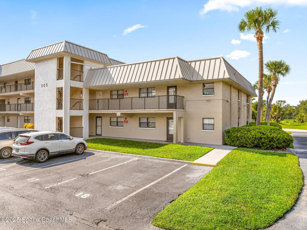 305 Tangle Run Boulevard, Melbourne, FL 32940