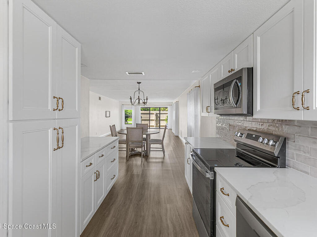 305 Tangle Run Boulevard, Melbourne, FL 32940