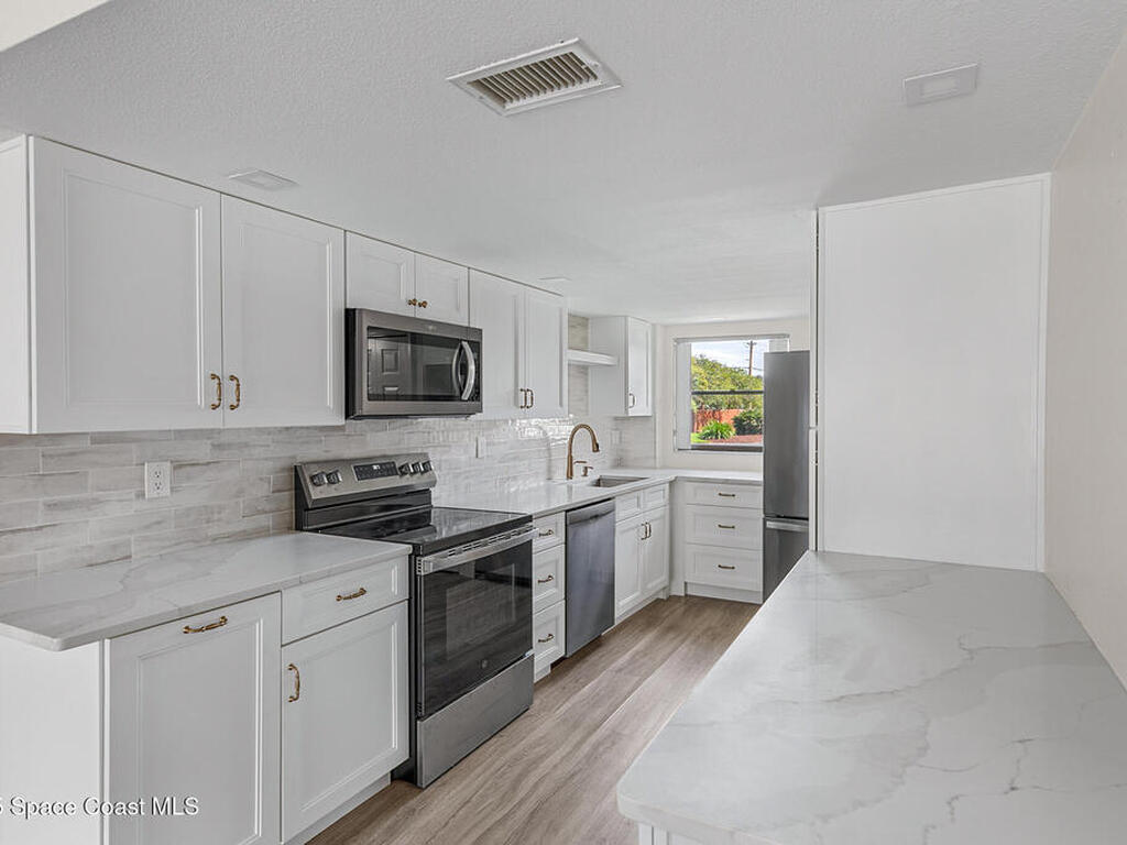 305 Tangle Run Boulevard, Melbourne, FL 32940