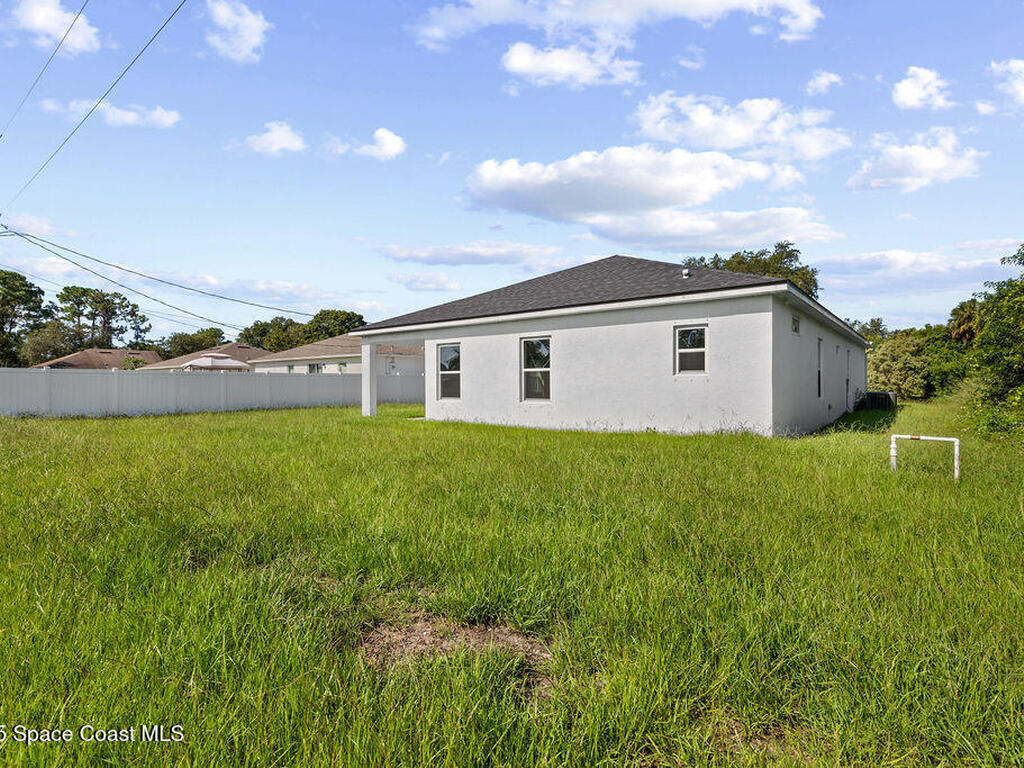 529 Tejon Avenue, Palm Bay, FL 32908