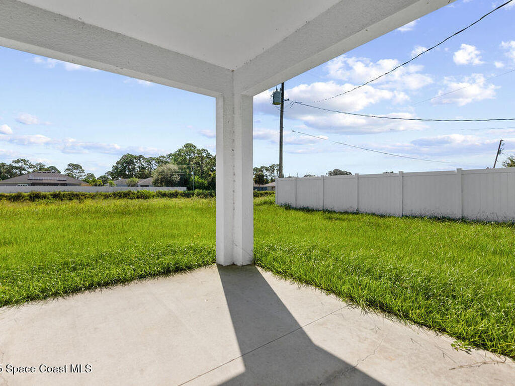 529 Tejon Avenue, Palm Bay, FL 32908