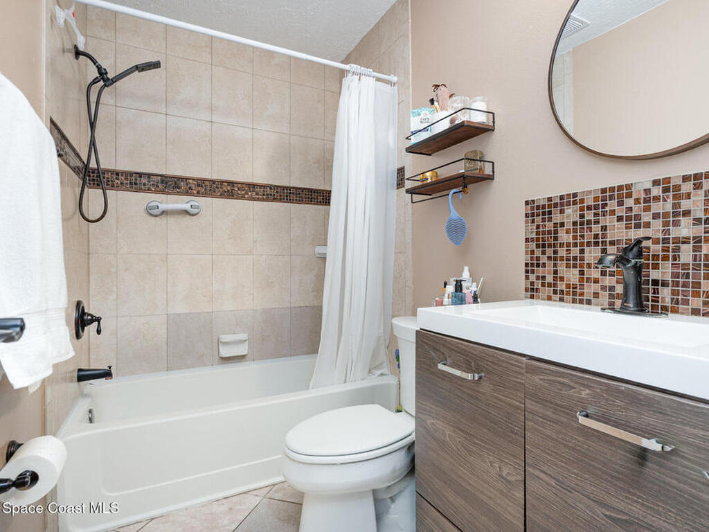 1010 Abada Court, Palm Bay, FL 32905