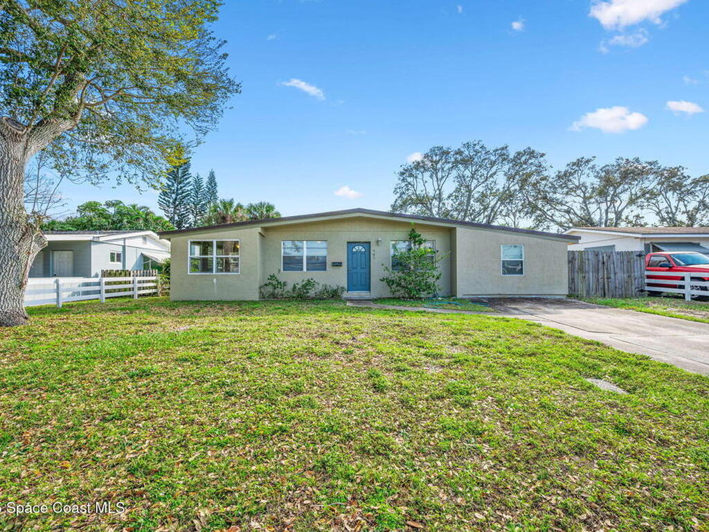 907 Espanola Way, Melbourne, FL 32901