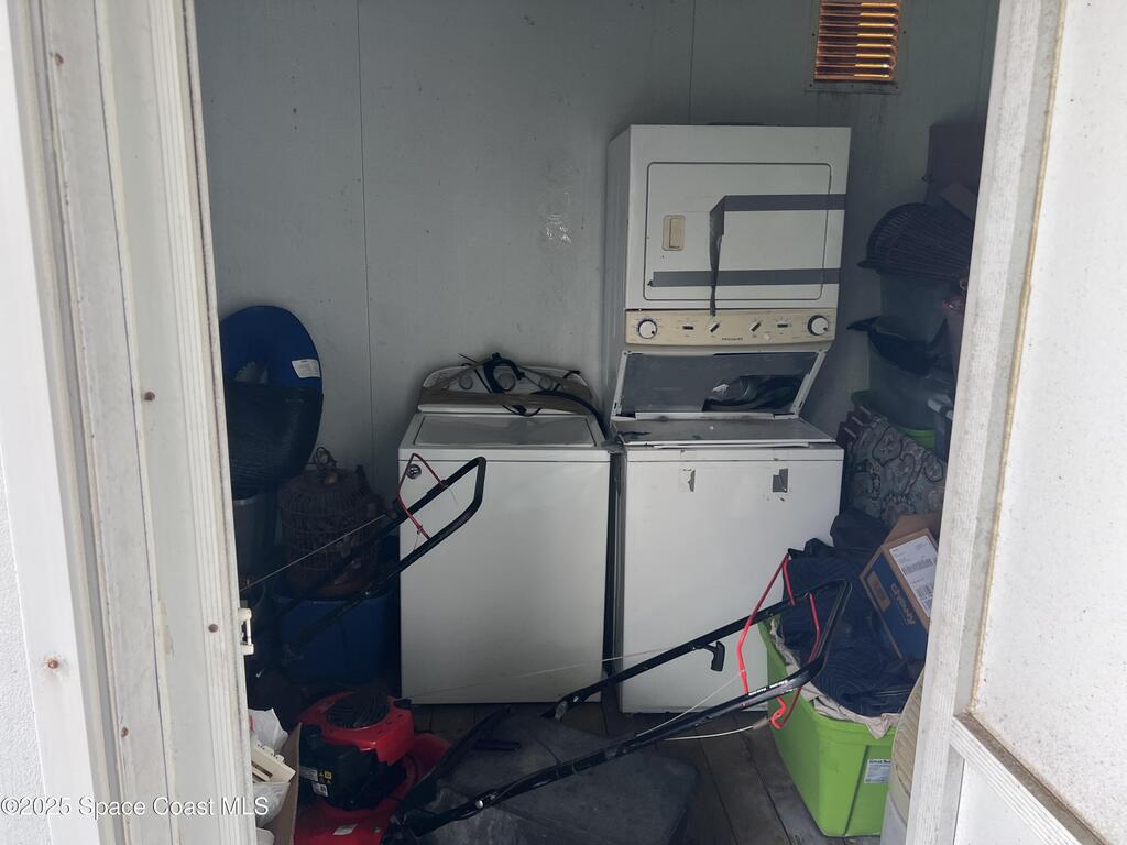 1724 Mango Street, Palm Bay, FL 32905