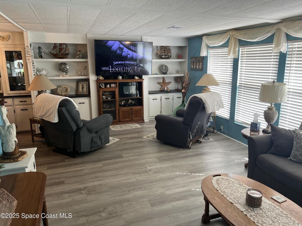 1724 Mango Street, Palm Bay, FL 32905